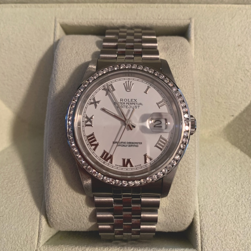 Diamond Bezel Rolex - Picture 1 of 13
